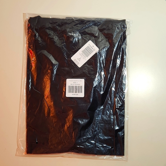 PUFF SLEEVE TEE BLACK HERITAGE SLUB KNIT COTTON - Plus Size 3X - Picture 3 of 8